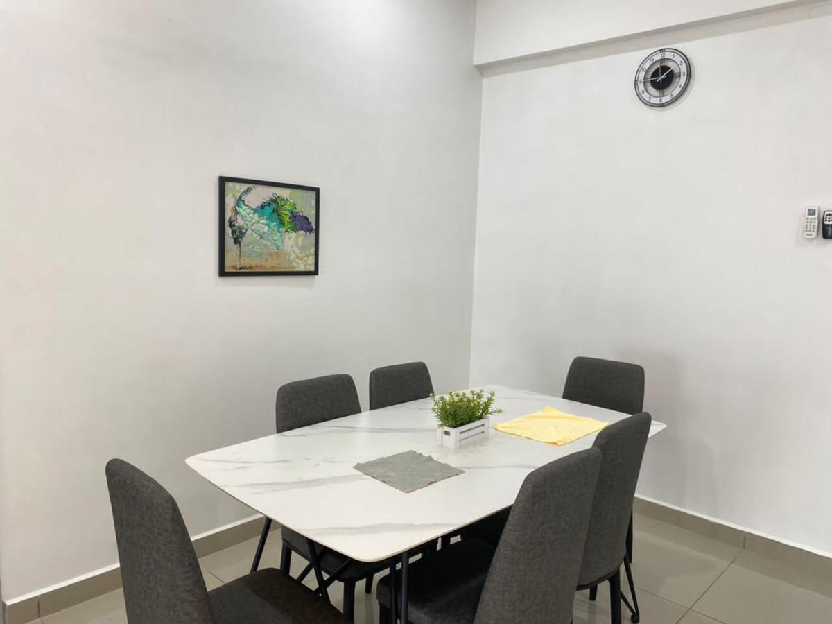 休闲民宿 Leisure Homestay @The Venus Sitiawan Kampong Lumut Kiri Esterno foto